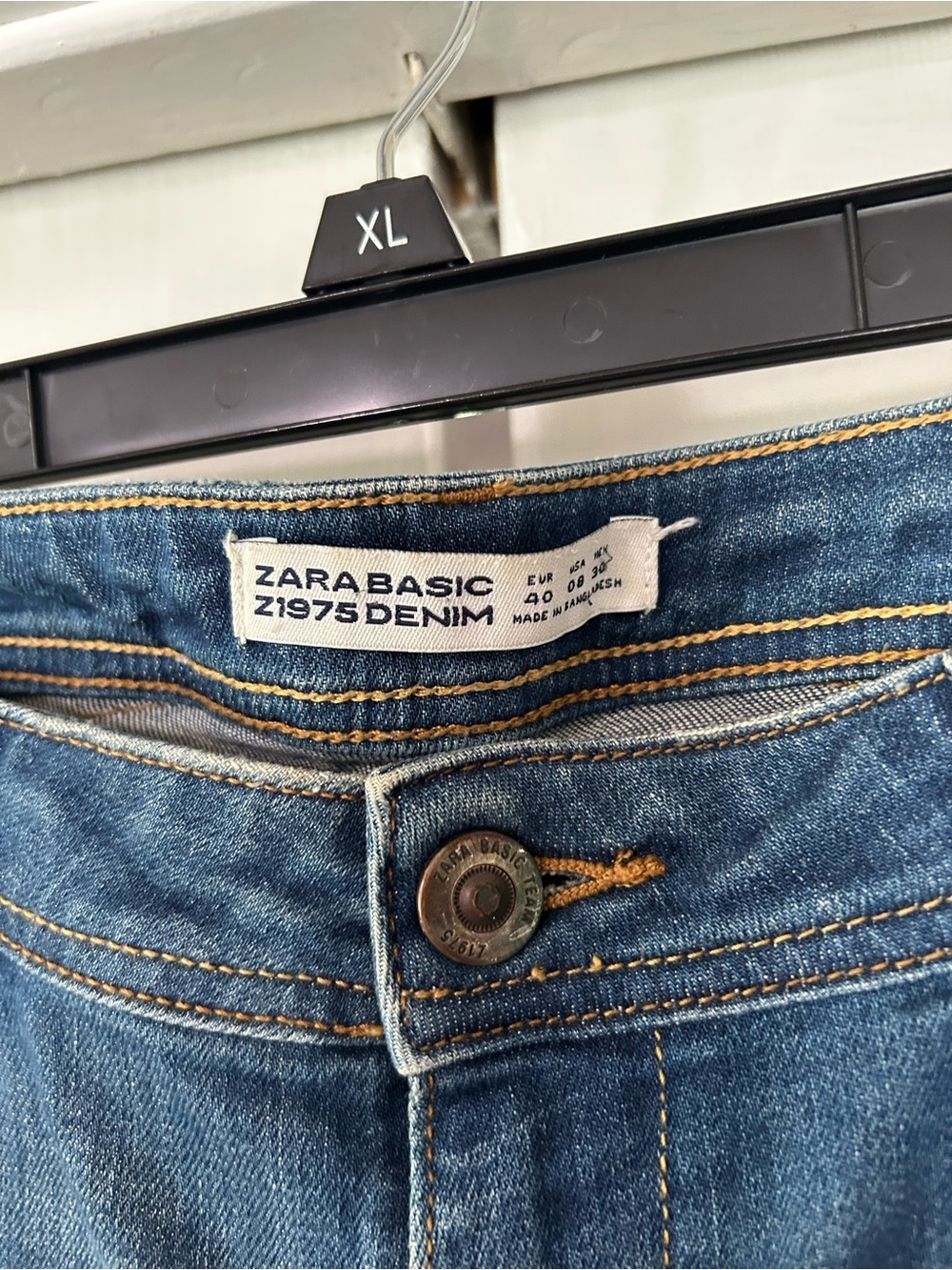 Zara Women's Blue Skinny Jeans with Subtle Fade - Picture 6 of 6